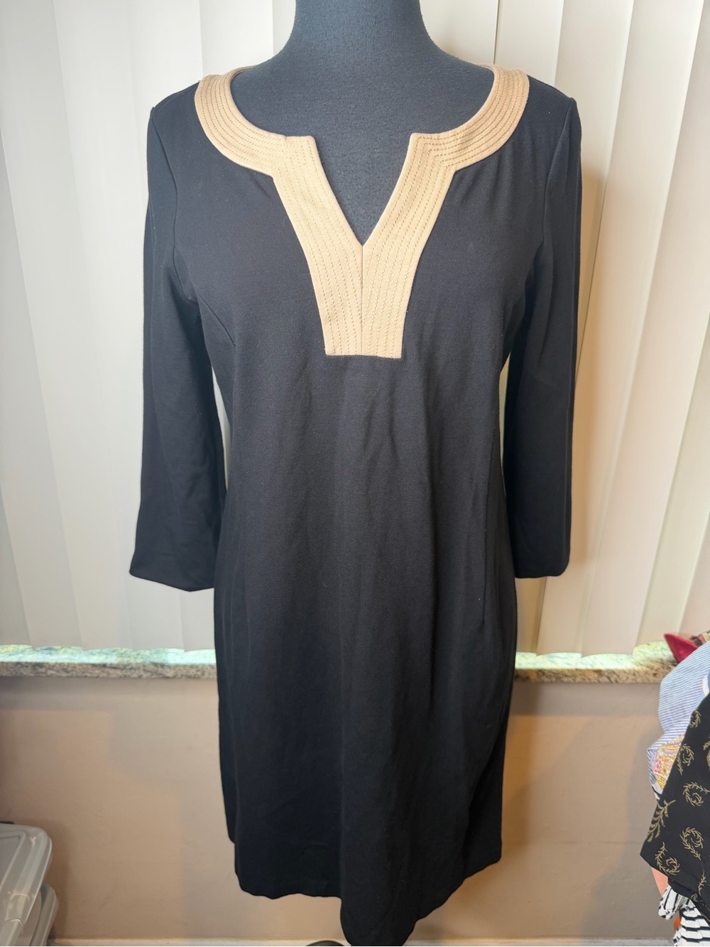 Talbots Ponte Knit Sheath Dress distinctive tan contrast V-neck SZ 8